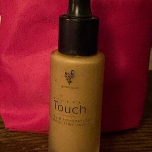 Younique Mineral Touch Liquid Foundation - Satin